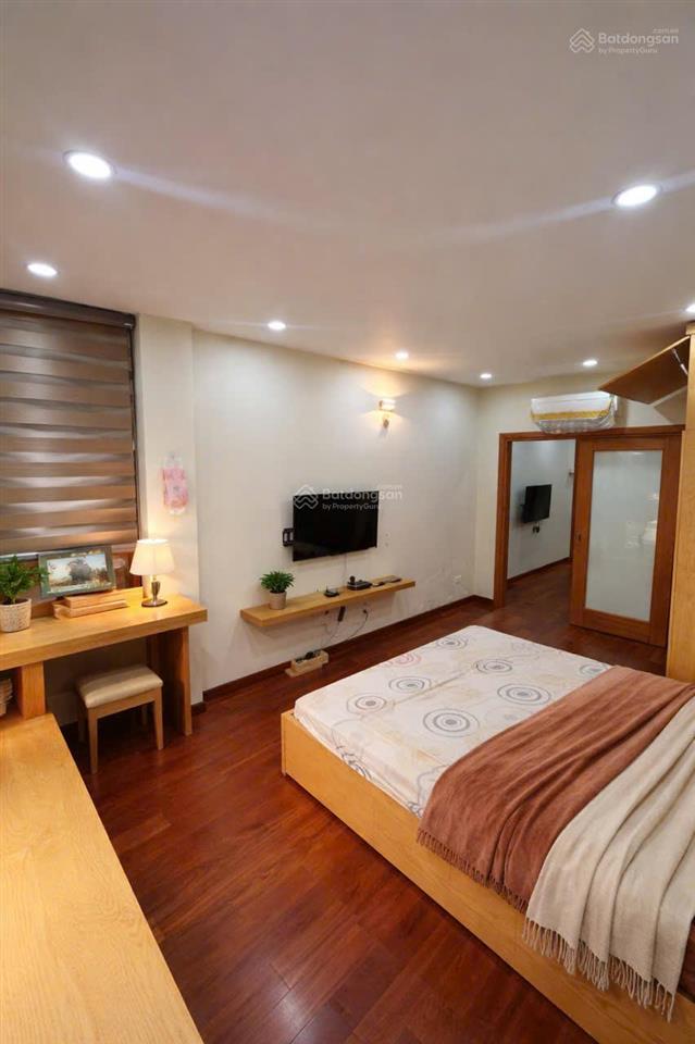 Cho thuê căn hộ 1n1k 50m2 mặt phố vạn phúc, ba đình