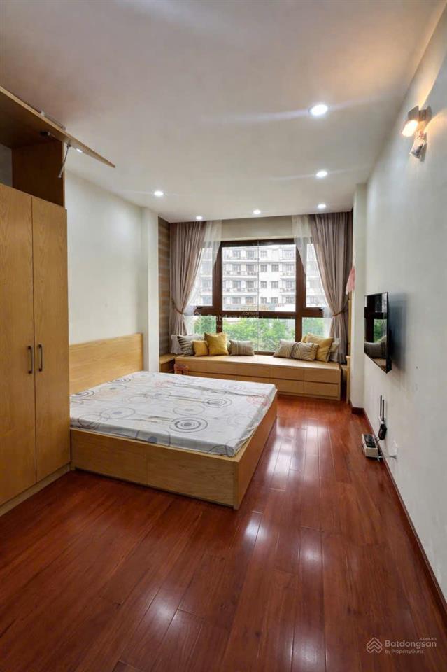 Cho thuê căn hộ 1n1k 50m2 mặt phố vạn phúc, ba đình