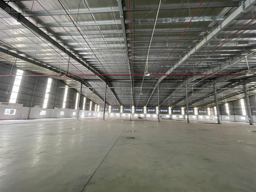 Cho thuê 6.358m2 nhà xưởng trong kcn nam tân uyên  bình dương giá 595tr/th