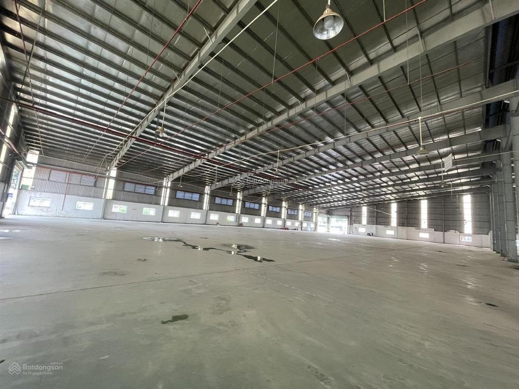 Cho thuê 6.358m2 nhà xưởng trong kcn nam tân uyên  bình dương giá 595tr/th