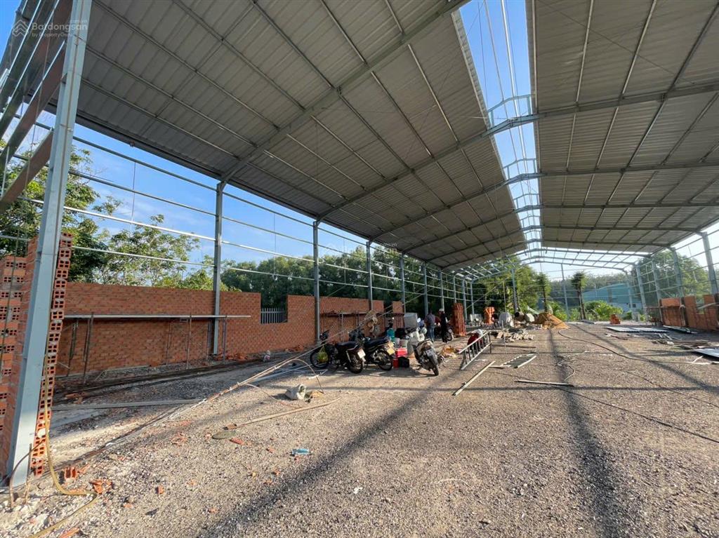 Cho thuê 1.000m2 nhà xưởng mới tại hòa lợi bến cát bình dương