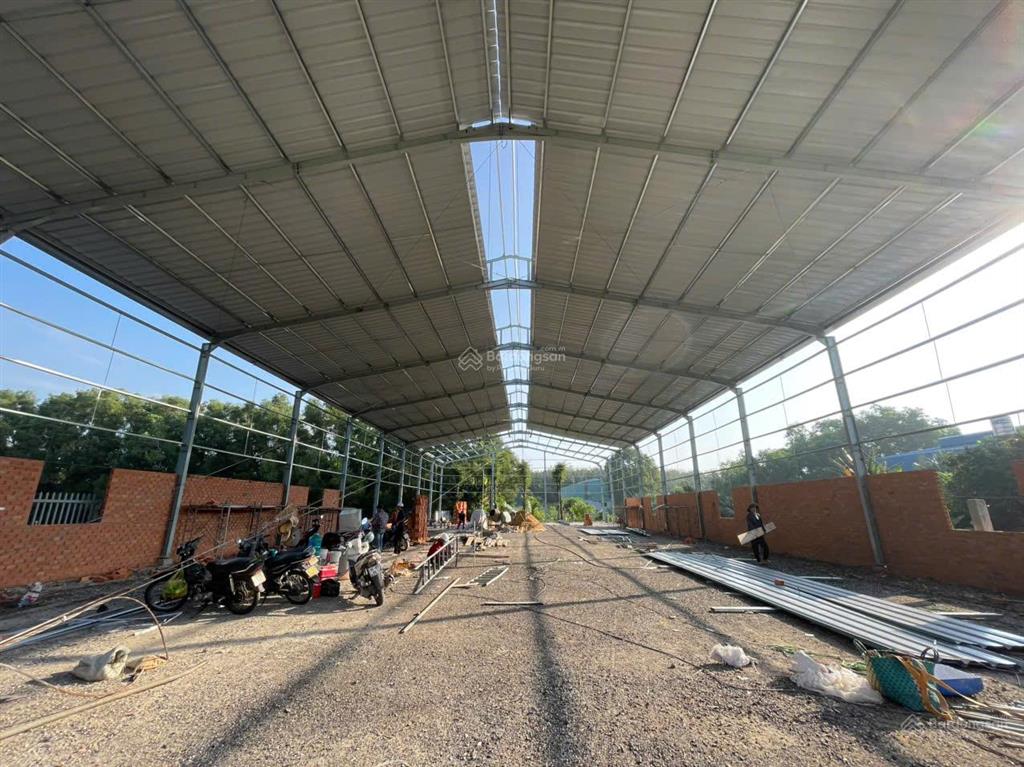 Cho thuê 1.000m2 nhà xưởng mới tại hòa lợi bến cát bình dương