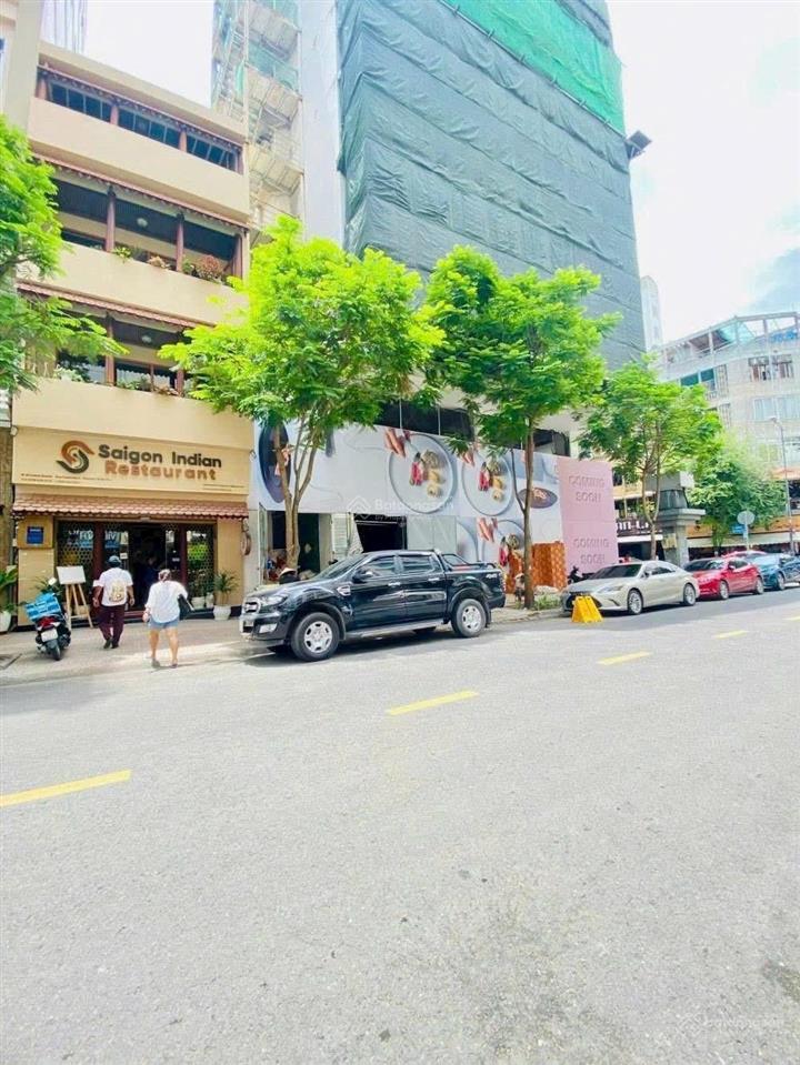 Về giá bán gấp nhà mặt tiền phan xích long, p.3, q.phú nhuận (dt 4x20m, 80m2) hđt 60tr/th. 33tỷ