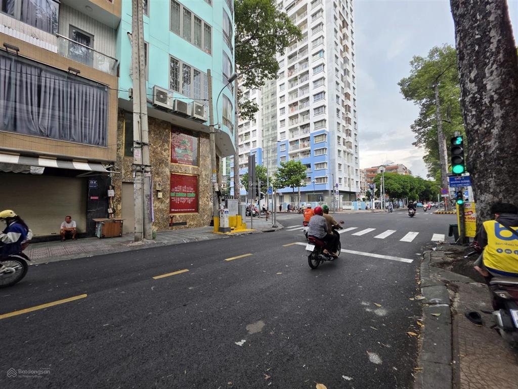 Về giá bán gấp tài sản hxh đường 3 tháng 2, p14, q10 (dt5,1x32m cn 134m2) hđt 100tr/th. giá 26tỷ