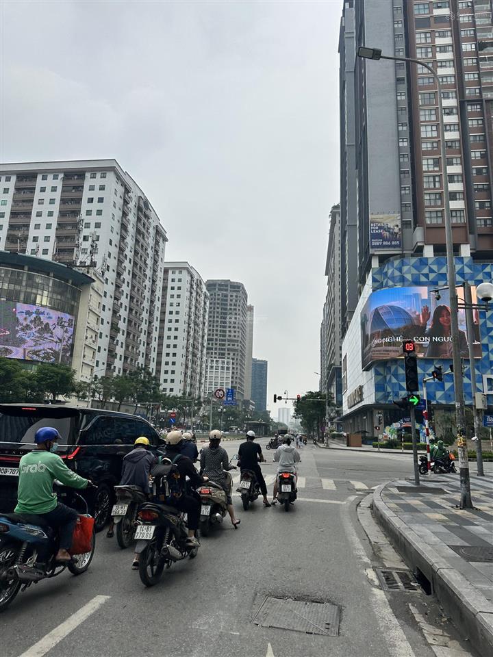 Bán nhà riêng 65m2, 25 tỷ tại lê văn thiêm, chính chủ, hàng hot