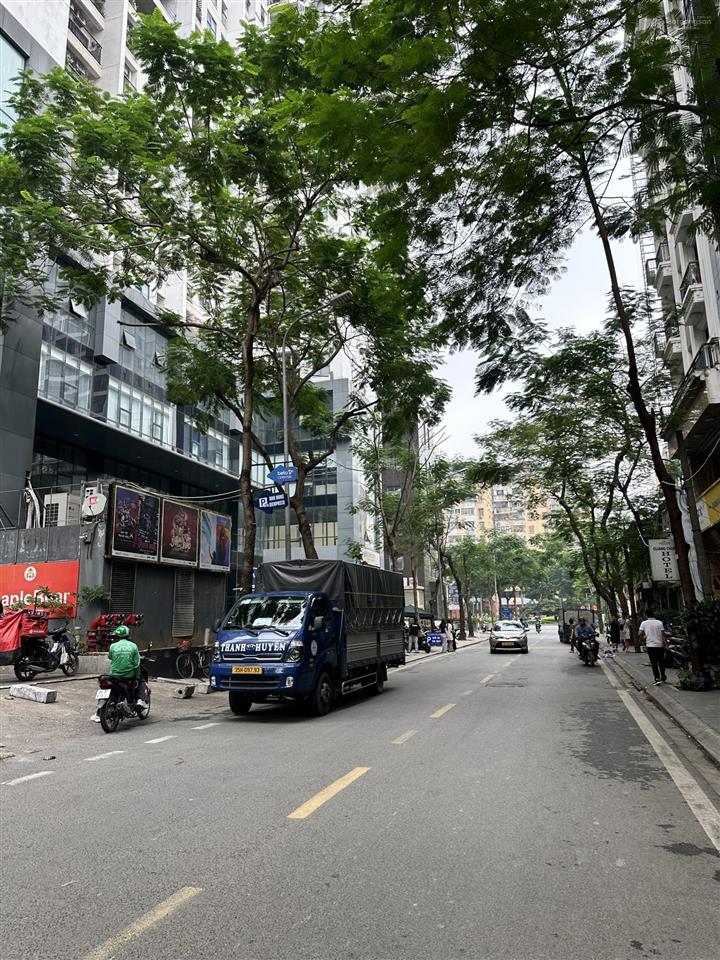 Bán nhà riêng 65m2, 25 tỷ tại lê văn thiêm, chính chủ, hàng hot