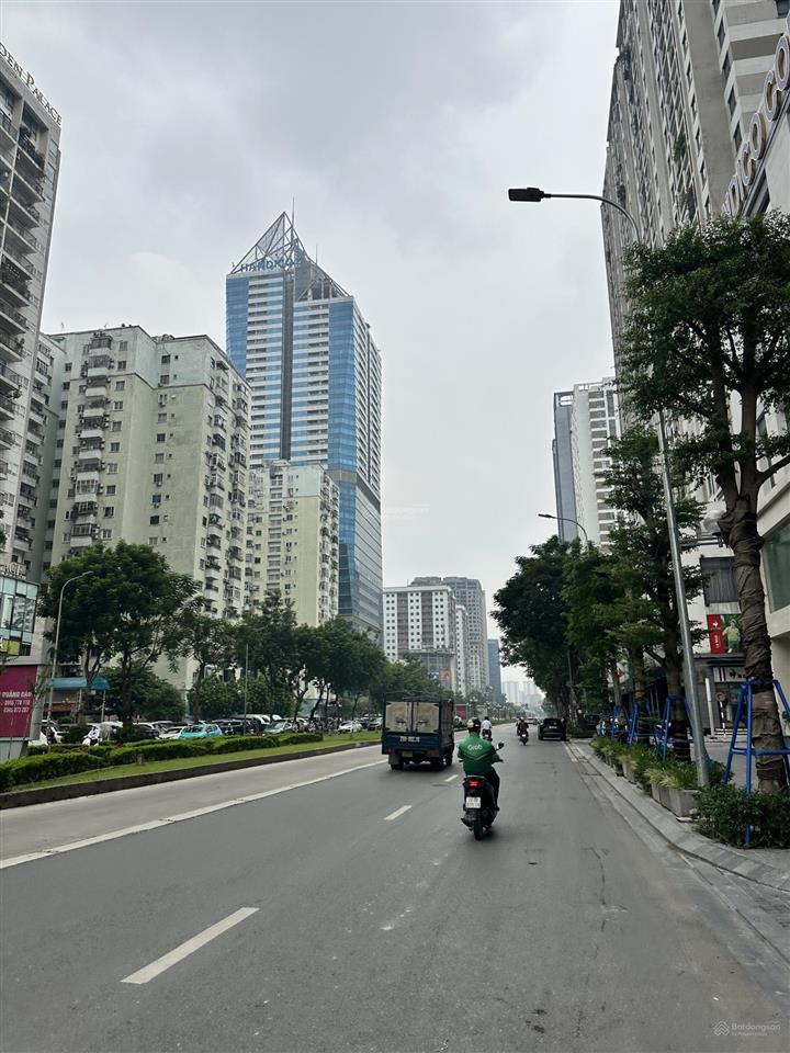 Bán nhà riêng 65m2, 25 tỷ tại lê văn thiêm, chính chủ, hàng hot