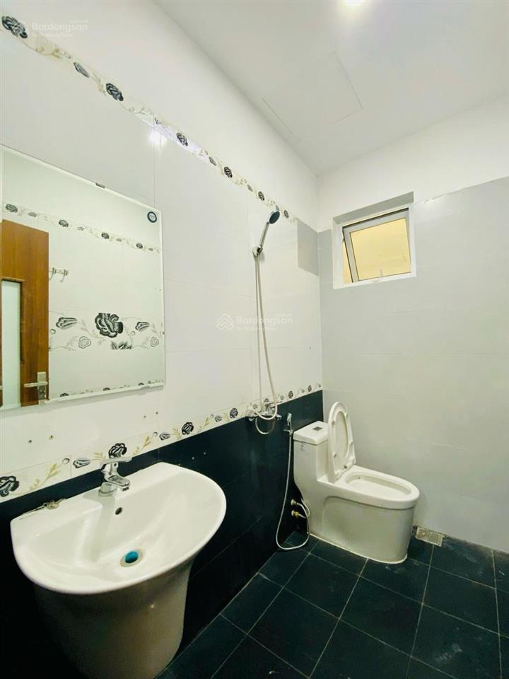 Chính chủ bán nhà hồ tùng mậu  40m²  5 tầng  vị trí cực đẹp  thiện chí  mua ngay