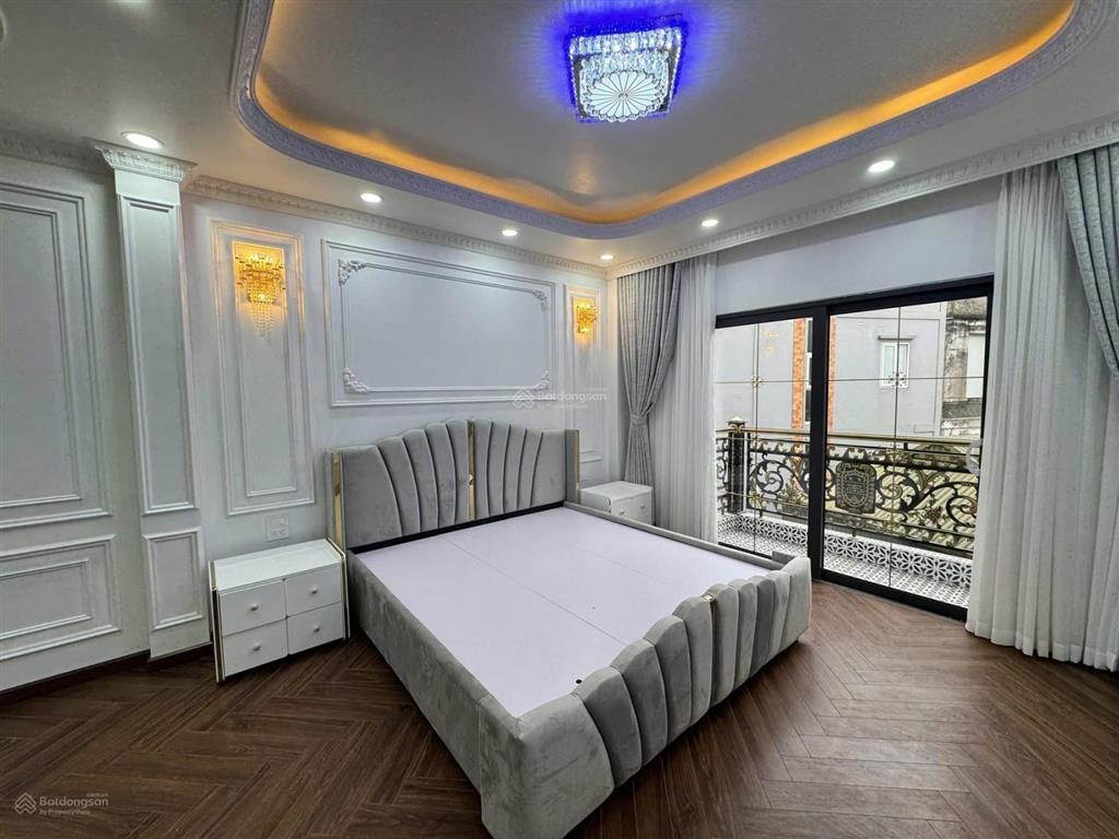 Hữu duyên! chính chủ cần bán nhà phố hoàng văn thái 45m 5 tầng nhà mới  siêu thoáng  giá có tl
