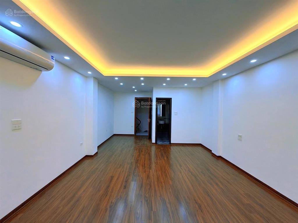 Bán nhà riêng tại phố trung kính, 11.2 tỷ, 49m2, giá cực chất, view đẹp