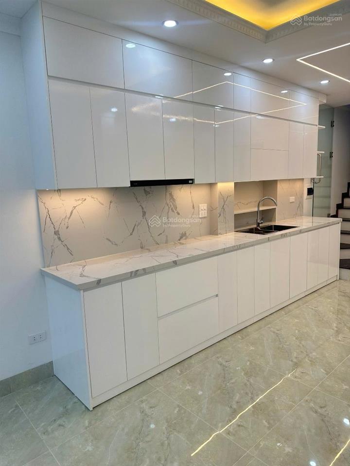 Bán nhà riêng tại phố trung kính, 11.2 tỷ, 49m2, giá cực chất, view đẹp