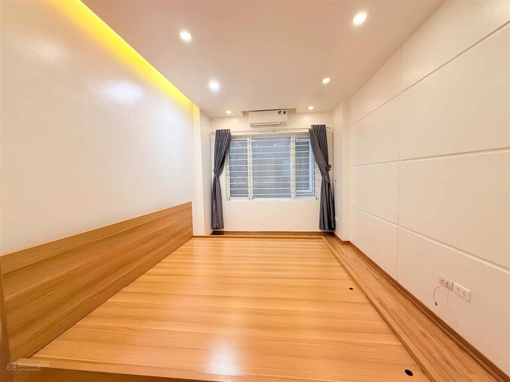 Nhà thật! chính chủ cần bán nhà phố trần thái tông  35m2 6 tầng kiên cố  gần phố  nhỉnh 8tỷ tl