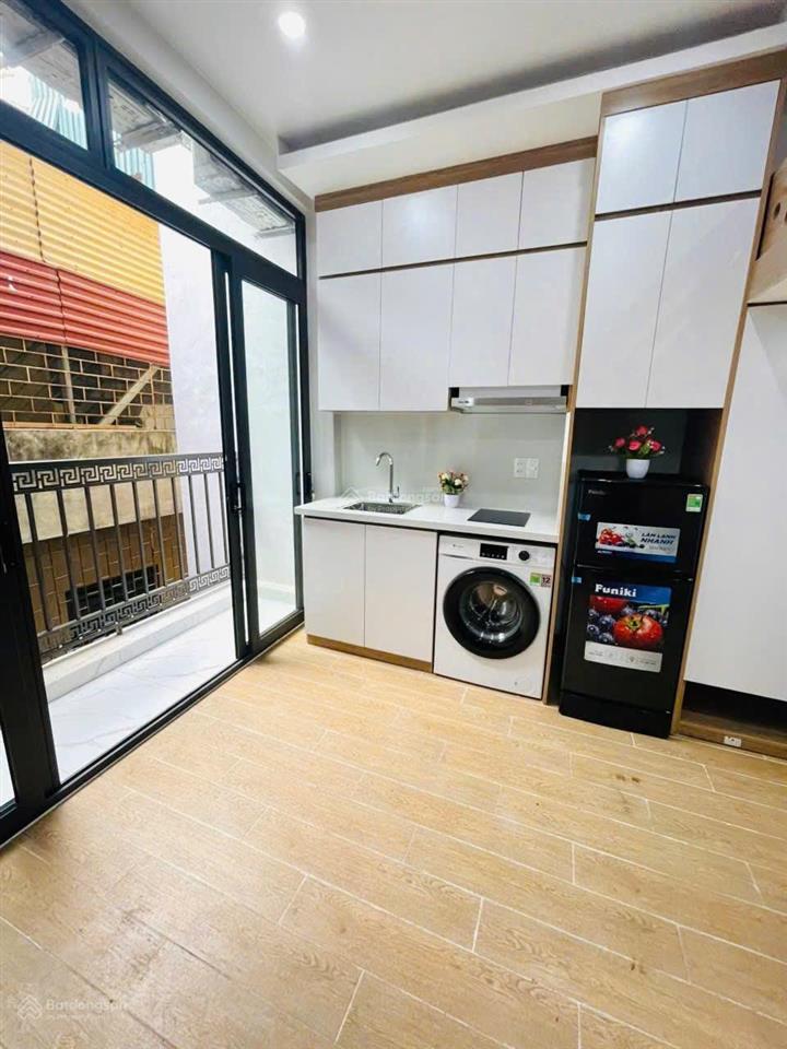 Bán đất phố mai dịch  hà nội, 50m2 mặt tiền 4,3m  cực gần ô tô tránh  2 mặt ngõ rộng