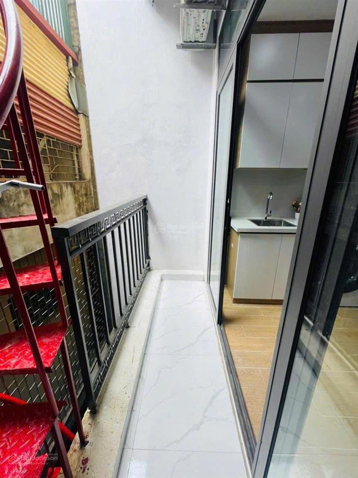 Bán đất phố mai dịch  hà nội, 50m2 mặt tiền 4,3m  cực gần ô tô tránh  2 mặt ngõ rộng