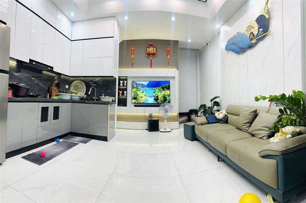 Bán nhà thật  phố trần duy hưng  50m2 6 tầng mặt rộng 2 thoáng  cách ô tô mặt phố 60m