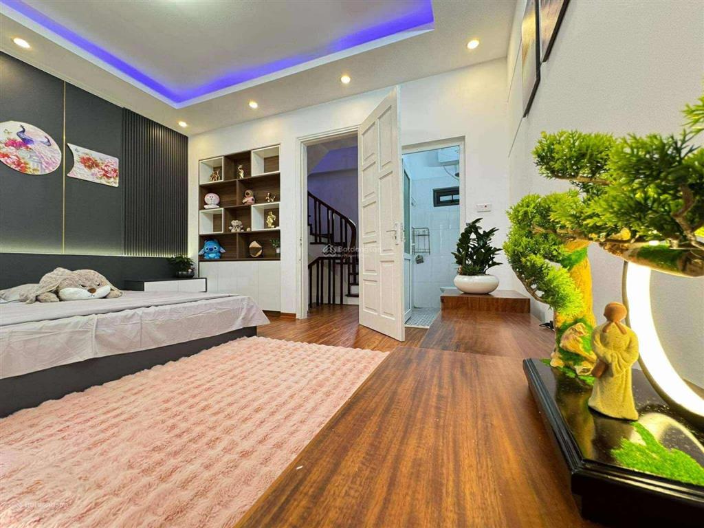 Bán nhà thật  phố trần duy hưng  50m2 6 tầng mặt rộng 2 thoáng  cách ô tô mặt phố 60m