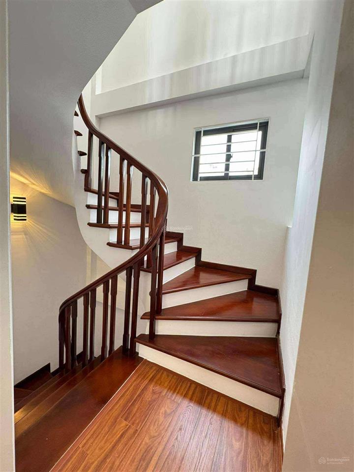 Bán nhà thật  phố trần duy hưng  50m2 6 tầng mặt rộng 2 thoáng  cách ô tô mặt phố 60m