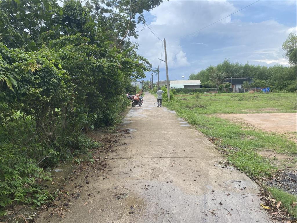 Bán đất 750m2 lô góc 2 mặt tiền có 250m2 thổ cư phú đông, nhơn trạch, đồng nai