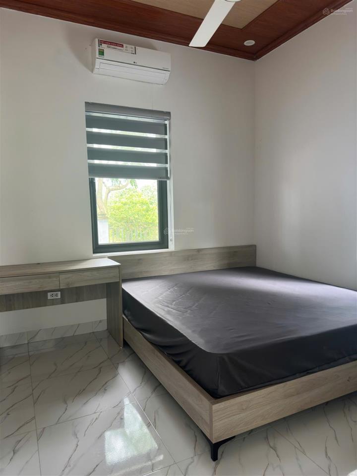 Cho thuê biệt thự nhà vườn dt 180m², 4 phòng ngủ, sân vườn rộng, có sân bóng đa năng  memory house