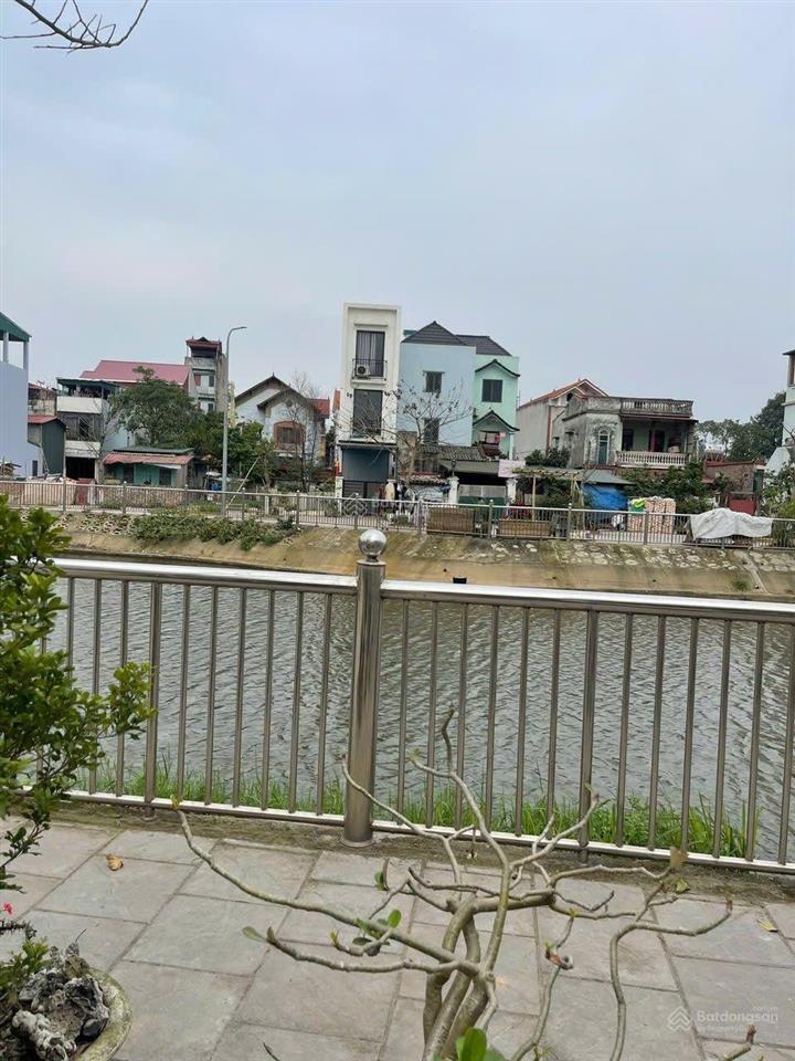 Bán nhà 3 tầng 2 mặt tiền view hồ mai hiên, đông anh diện tích 78m