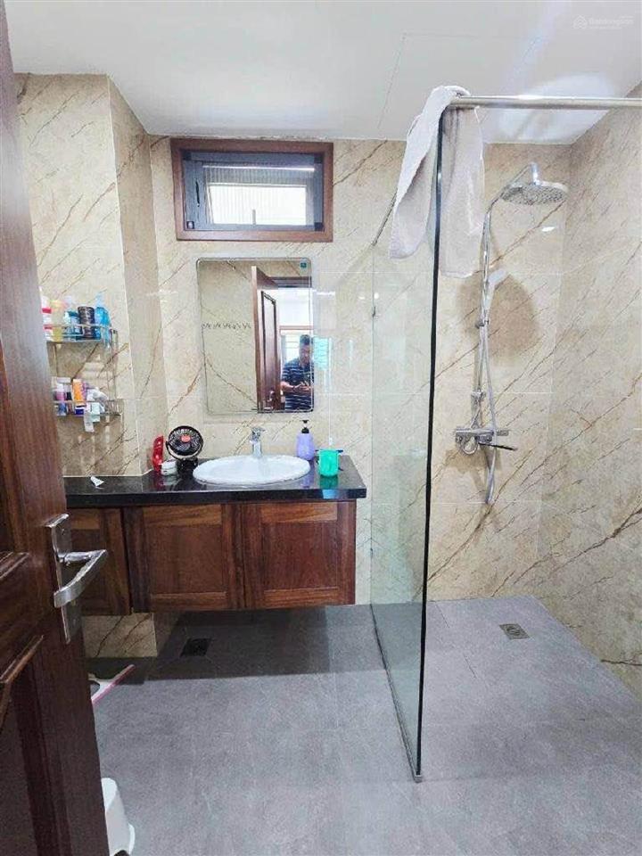 Bán tòa apartment hàm nghi  9 tầng thang máy  36 phòng + winmart  khai thác 240tr/th