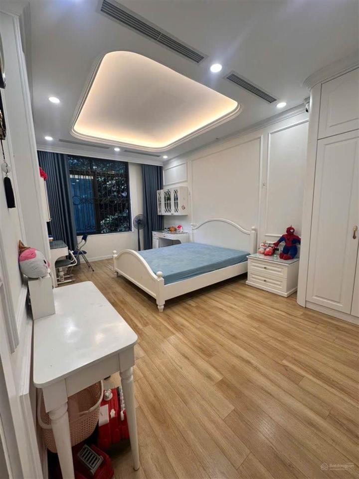 Biệt thự mỹ đình 1 lưu hữu phước  mặt tiền 8m  thang máy  nội thất gỗ gõ đỏ