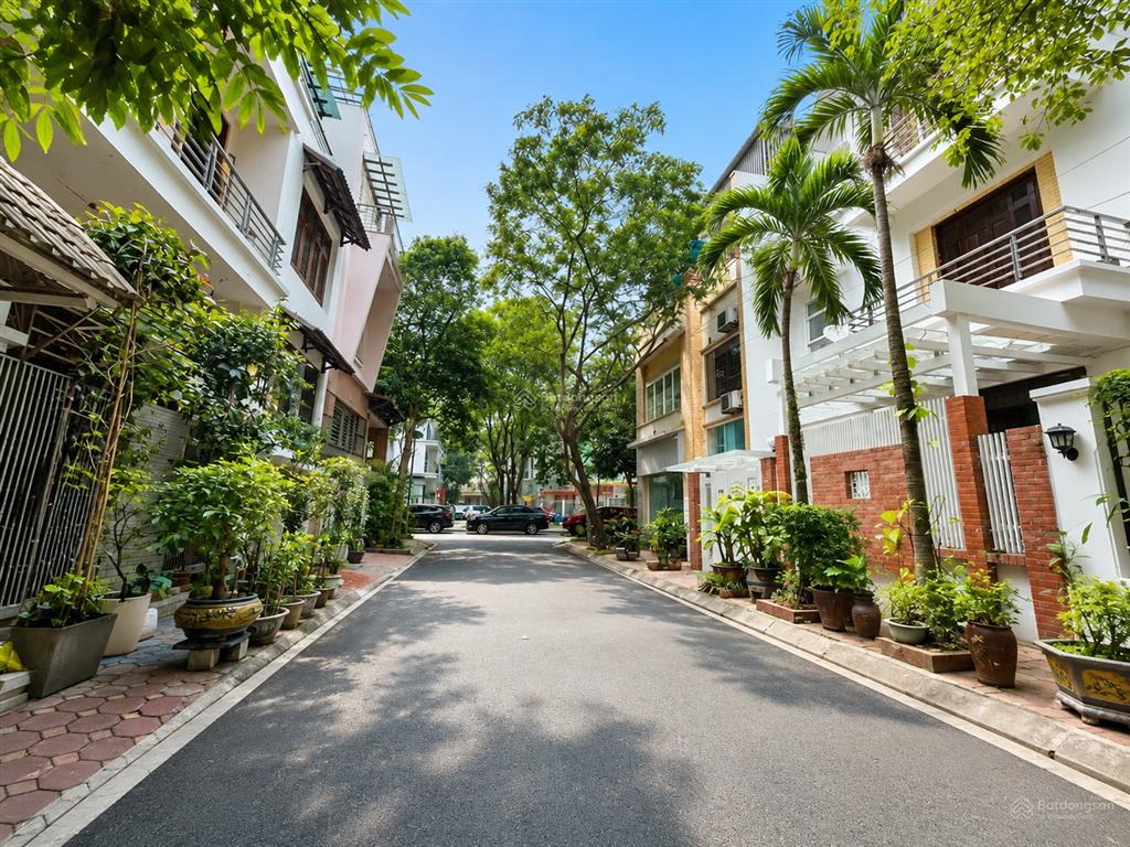 Bán biệt thự mỹ đình 1  98m²  mặt tiền 8m  gara ô tô  sát vườn hoa  35 tỷ