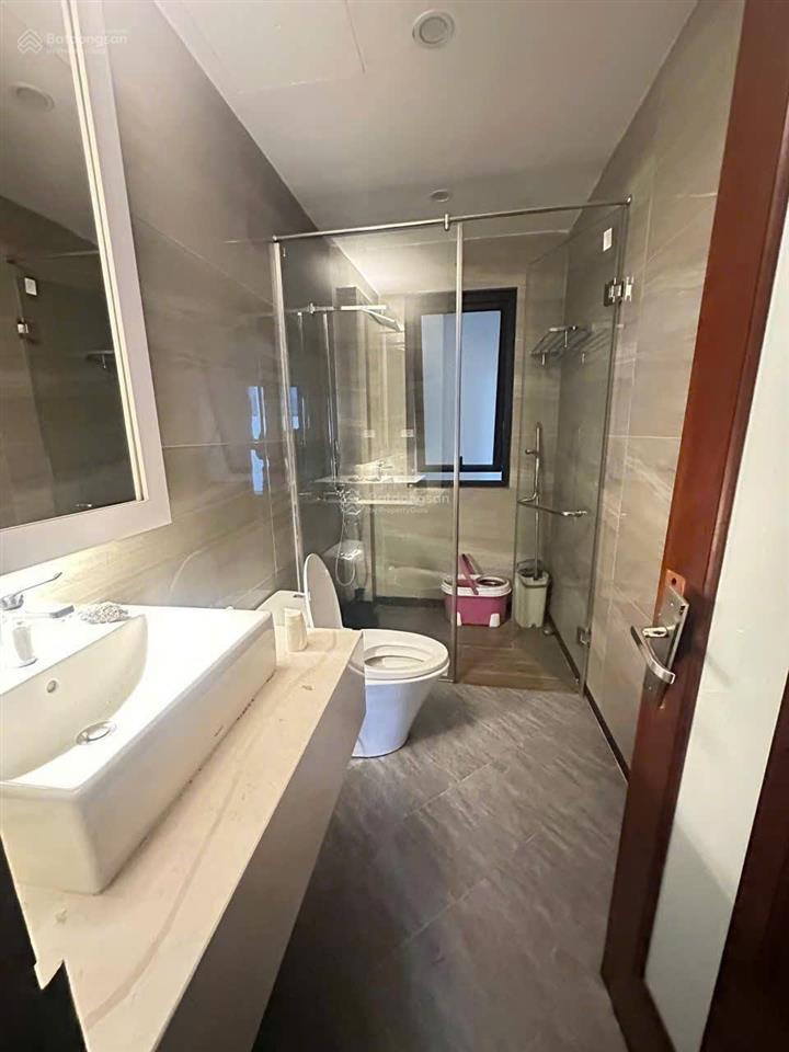 Bán tòa nhà đình thôn 77m 6.5 tầng thang máy dòng tiền chỉ 31.8 tỷ