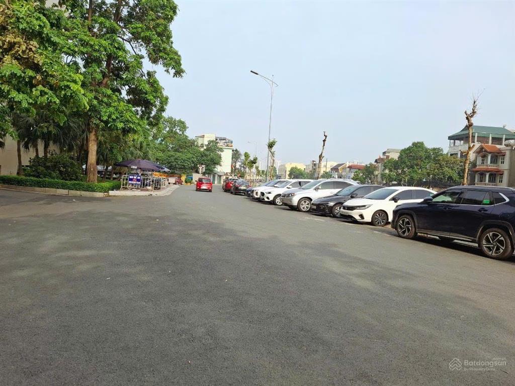 Bán đất xa la, hà đông đất 70 gần khu đt xa la ô tô đỗ gần, giá 9.8 tỷ