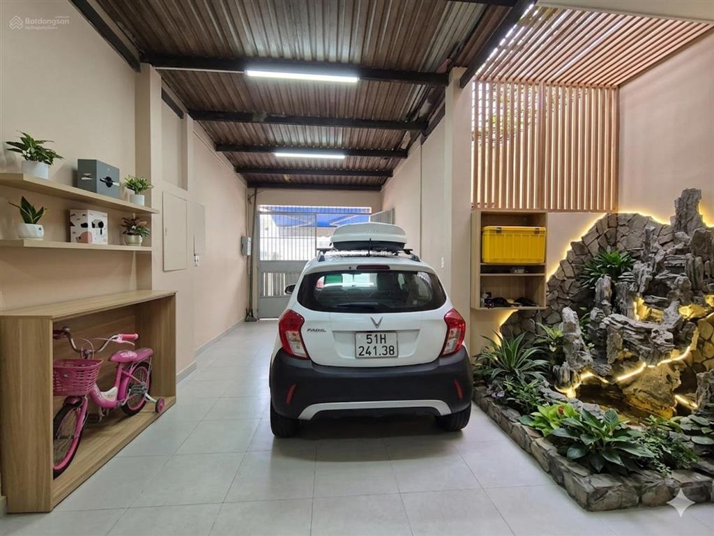 Nhà bán. sát mặt tiền lê quang định hoàng hoa thám xe hơi nằm nhà 110 m2  3 tầng btct chỉ 12.99tỷ