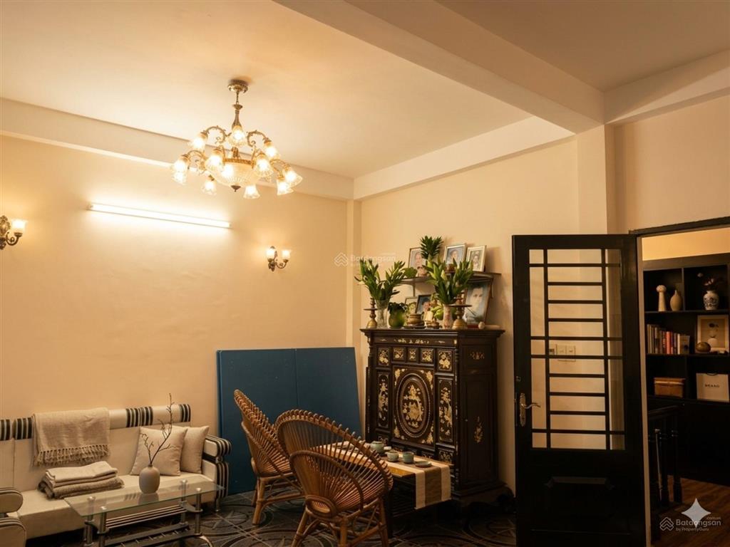 Nhà bán. sát mặt tiền lê quang định hoàng hoa thám xe hơi nằm nhà 110 m2  3 tầng btct chỉ 12.99tỷ