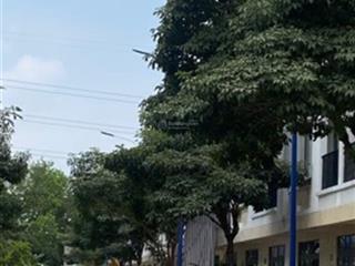 Nhà bán. hẻm xe hơi đậu nhà  gần chợ bà chiểu lê quang định ng văn đậu bình thạnh 55m2 4 tầng bt