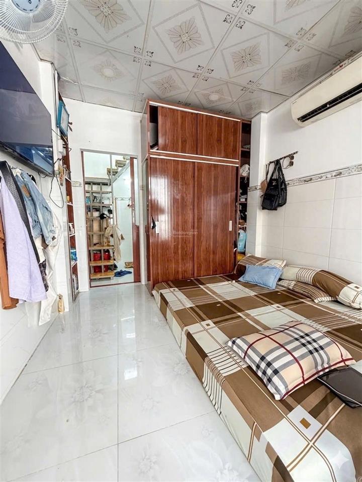 Bình thạnh sát phú nhuận hẻm xe hơi  dt 18m²  3 tầng btct chỉ 3.39t. vị trí đẹp khu an ninh d