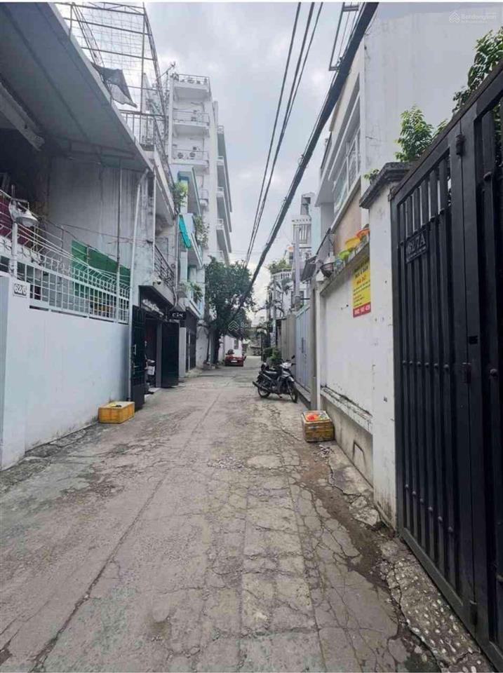 4,7 tỷ nhà bán. lê quang định, bình thạnh. 28 m2  3 tầng btct  3 pn, sân thượng. nở hậu. ngang 4