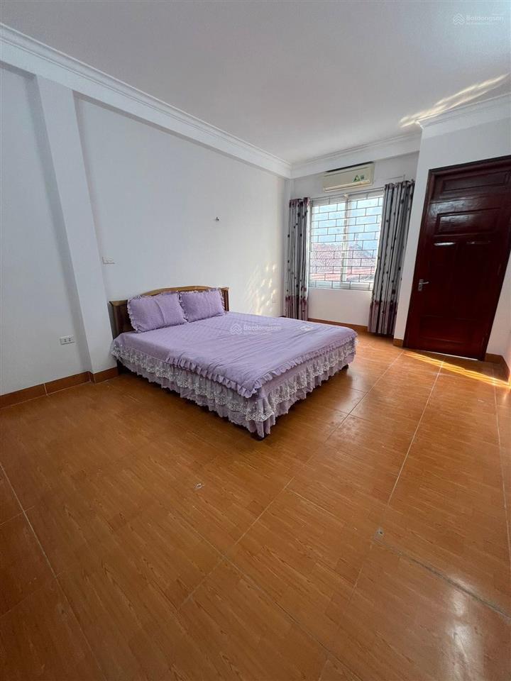Cho thuê nhà phố trung kính  trần duy hưng, cầu giấy. sát mặt phố, ngõ ôtô dừng đỗ, 35m2, 5t, 4pn