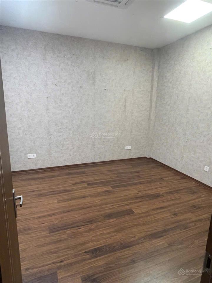 Cho thuê phân lô trung yên, yên hoà, cầu giấy. nhà mới thang máy, vỉa hè kinh doanh. 75m2, 6t tm