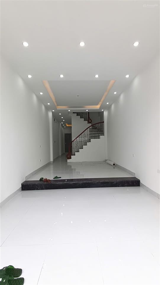 Giảm sốc hơn 300tr, chỉ2,65tỷ có ngay căn góc 3tầng+tum, ôtô đỗ, ngay p đồng mai, 10p ra bxyênnghĩa