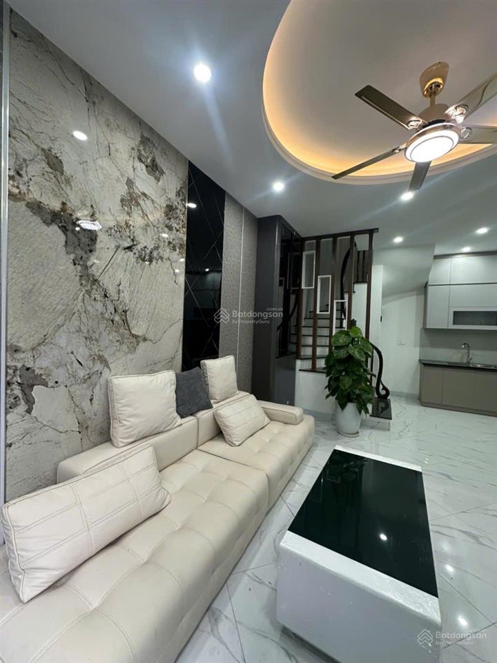 Rẻ bất ngờ, nhà mới 42m2, ôtô đỗ cửa, full nội thất, ngay trục chính, sát chợ, 7p lên bx yên nghĩa.