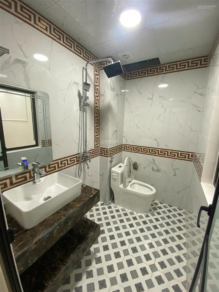 Giá tốt, nhà ngay ql6, cây xăng đồng mai, ôtô đỗ cạnh, vài phút ra tầu điện, bến xe yên nghĩa