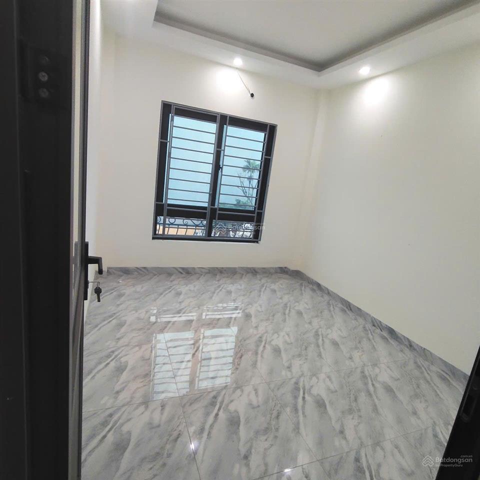 Nhà mới 38m2 đồng mai cũ, chỉ nhỉnh 3 tỷ, ô tô đỗ gần, vài phút ra ql6, vành đai 4, bx yên nghĩa