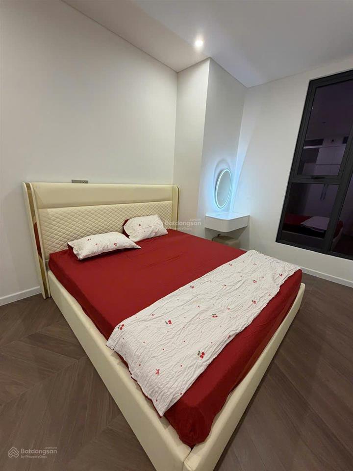 Cho thuê cc luxury tại lumiere evergreen, 22 triệu, 75m2, 2pn, 2wc