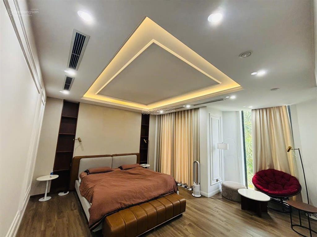 Cho thuê biệt thự vinhomes ocean park gia lâm, vip, 350m2