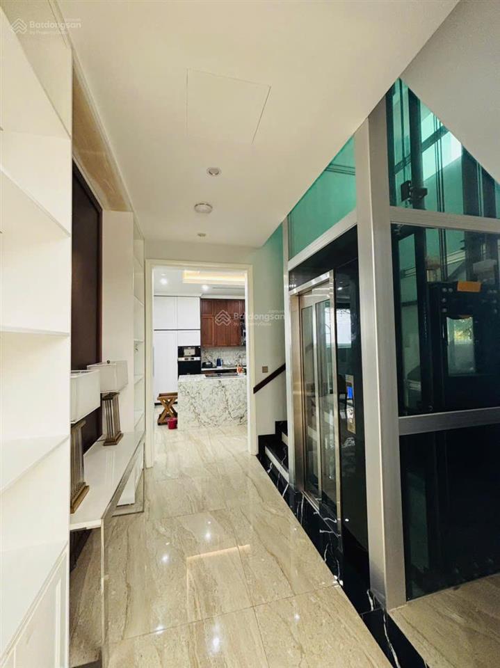 Cho thuê biệt thự vinhomes ocean park gia lâm, vip, 350m2