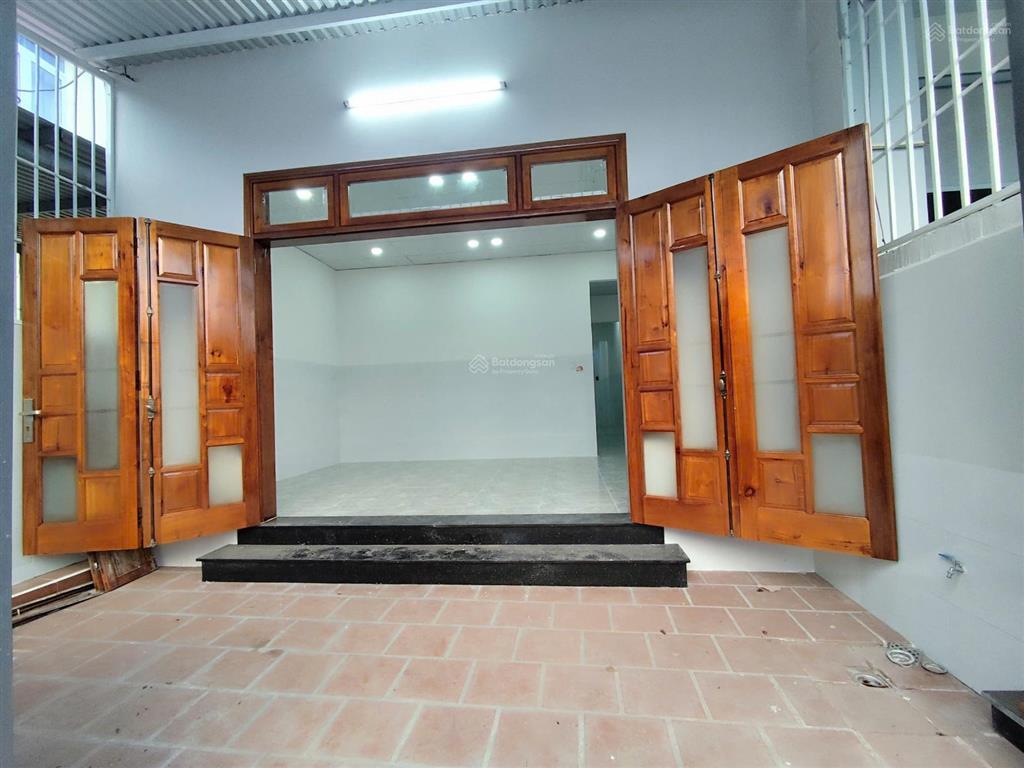 Hiếm! nhà rộng đường lớn ô tô đậu đỗ được, gần biển giá tốt sát đường điện biên phủ  bắc nha trang
