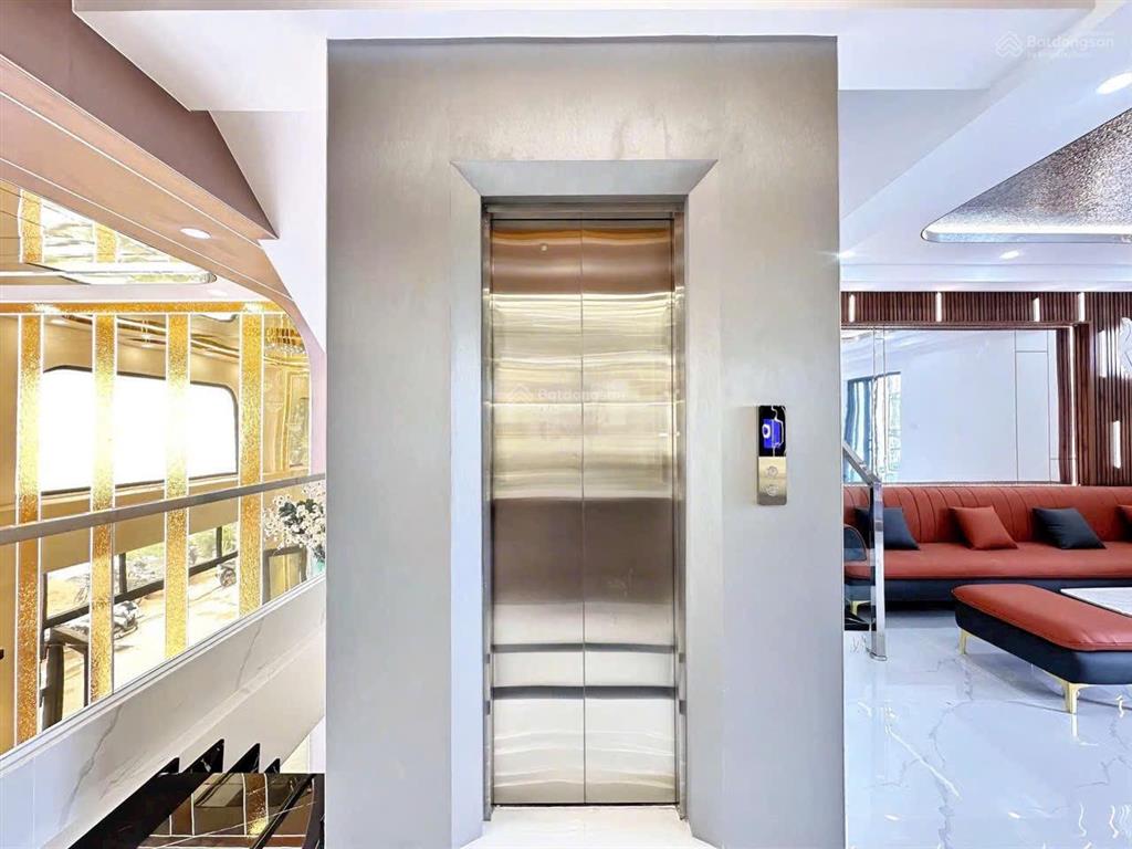 Nhà phố xây mới 5 tầng  đường hoàng quốc việt  quận 7! có thang máy