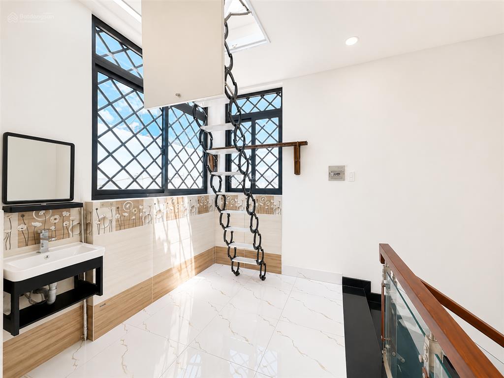 Bán nhà góc 2 mặt tiền hẻm 1283 huỳnh tấn phát  p. phú thuận  quận 7  cạnh phú mỹ hưng
