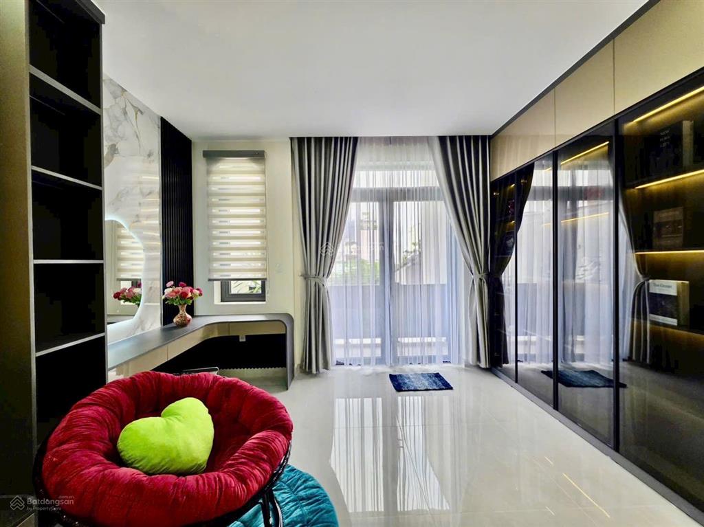Nhà phố 4 tầng  mặt tiền hẻm kinh doanh 8m  đường chuyên dùng 9  quận 7