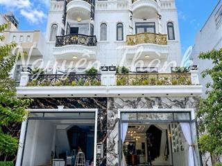 Nhà phố có thang máy  cạnh phú mỹ hưng  quận 7