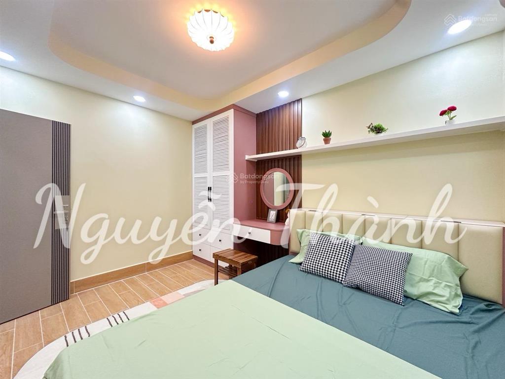 Bán nhà phố đường phạm hữu lầu  quận 7