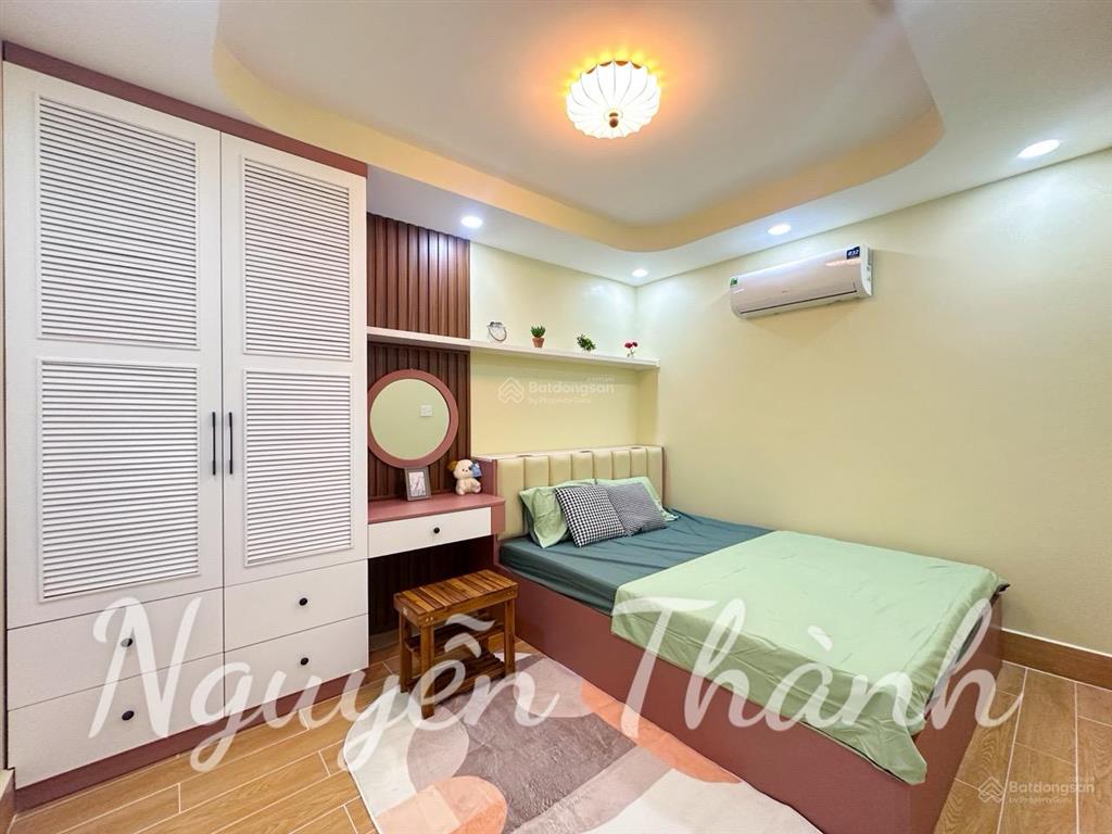 Bán nhà phố đường phạm hữu lầu  quận 7